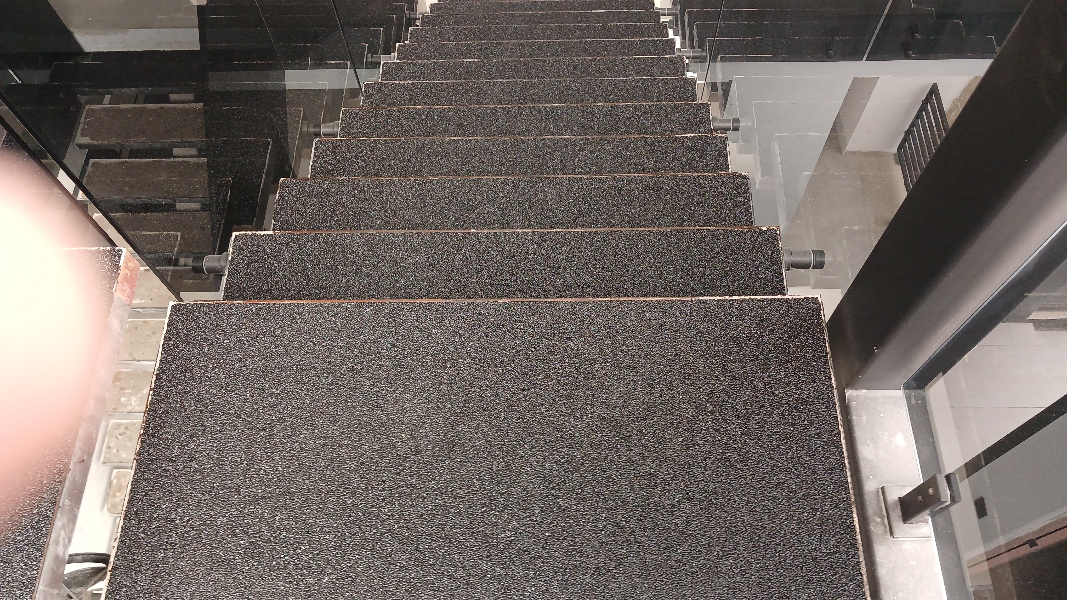 Seamless quartz stone stairs with non-slip finish