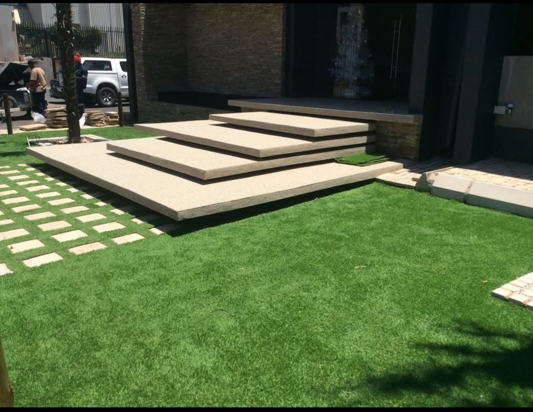 Kwartssteen-drywende trappe — wye regterperspektief