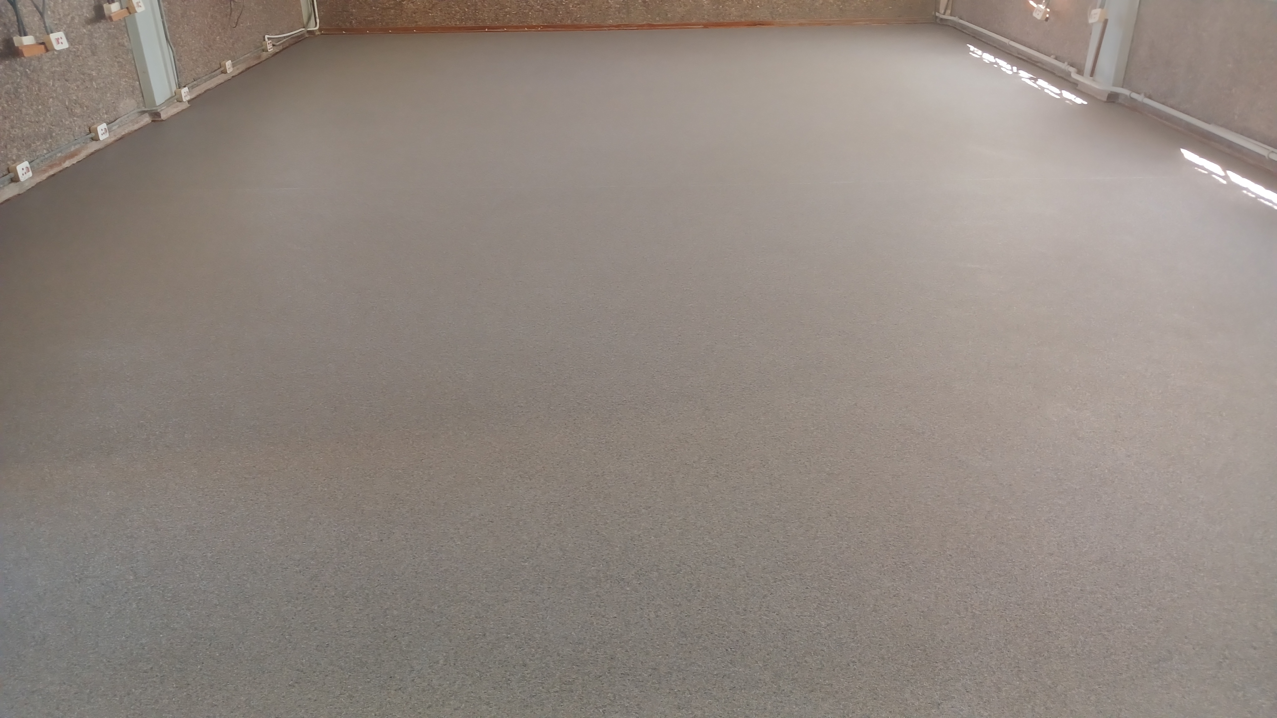 Seamless quartz carpet trend