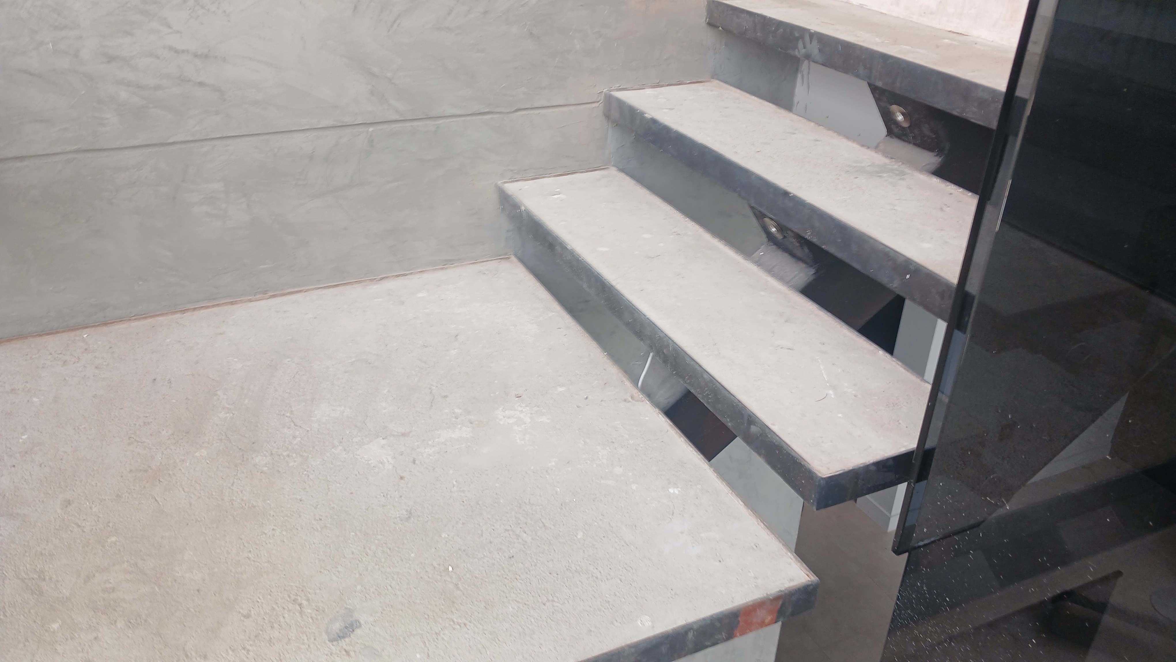 Stairs before quartz overlay